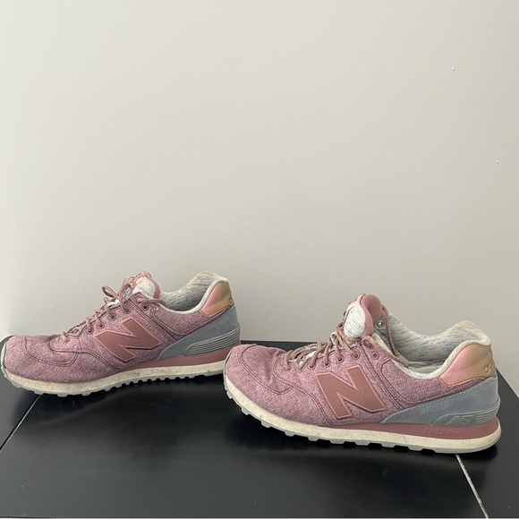 New Balance Sneakers Size 10 - Picture 3 of 3